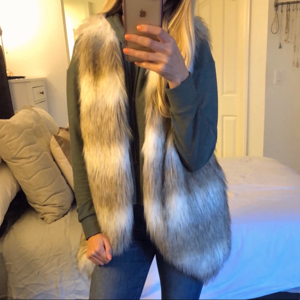 Fur vest
